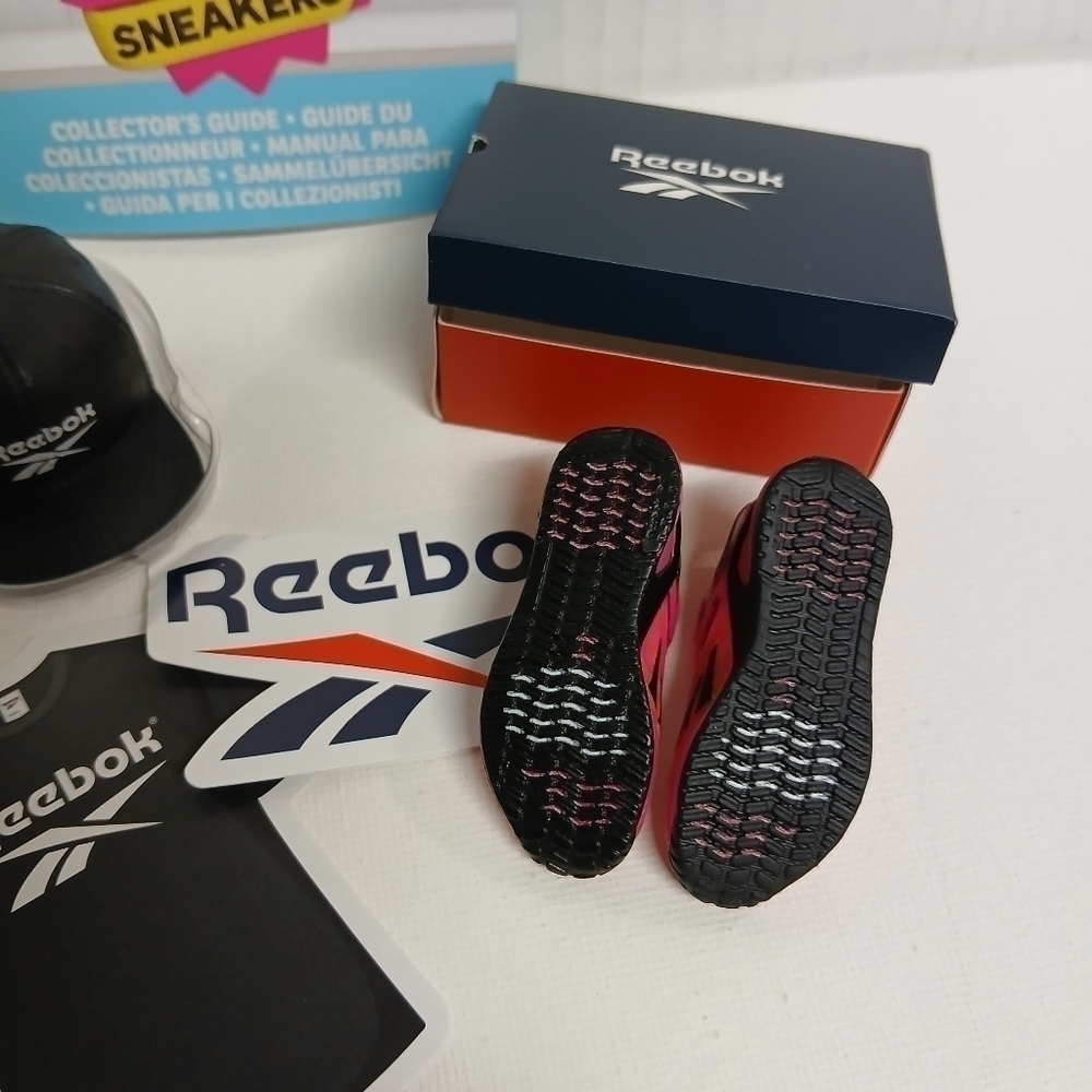 Zuru Mini Brands Sneakers Hot Pink Reebok - Picture 6 of 7